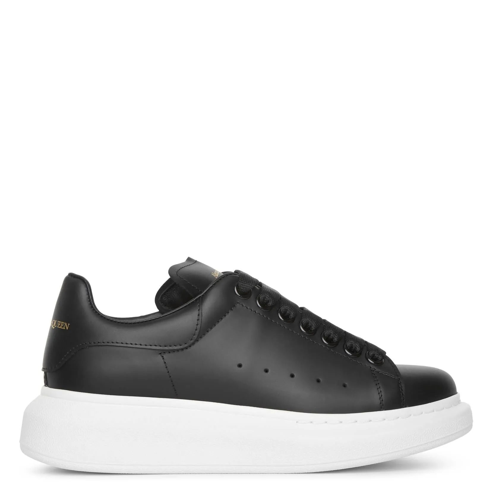 Black and black classic sneakers