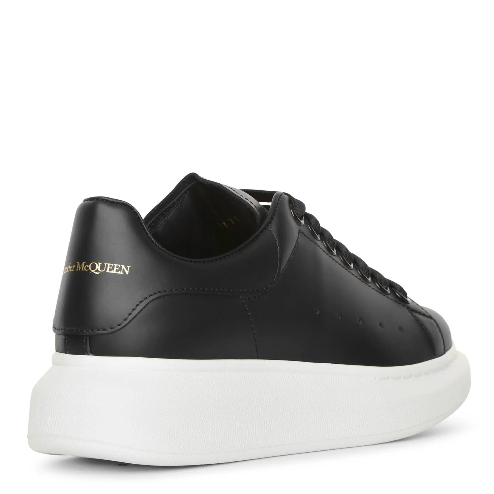 Black and black classic sneakers