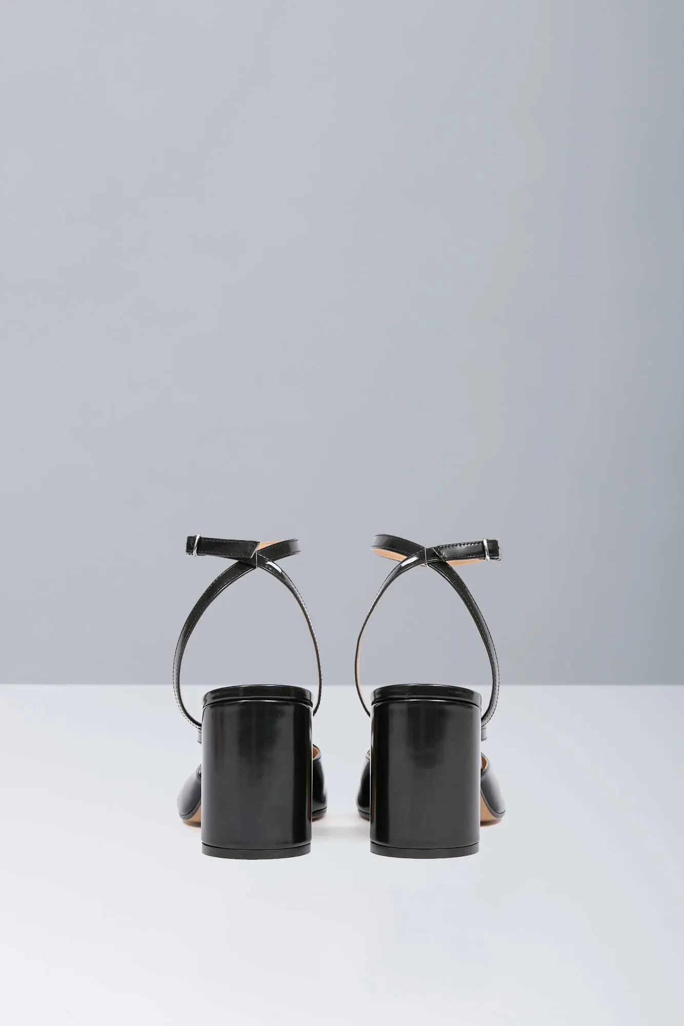 Maison Margiela Tabi Sandal Pump H80 in Black SS25