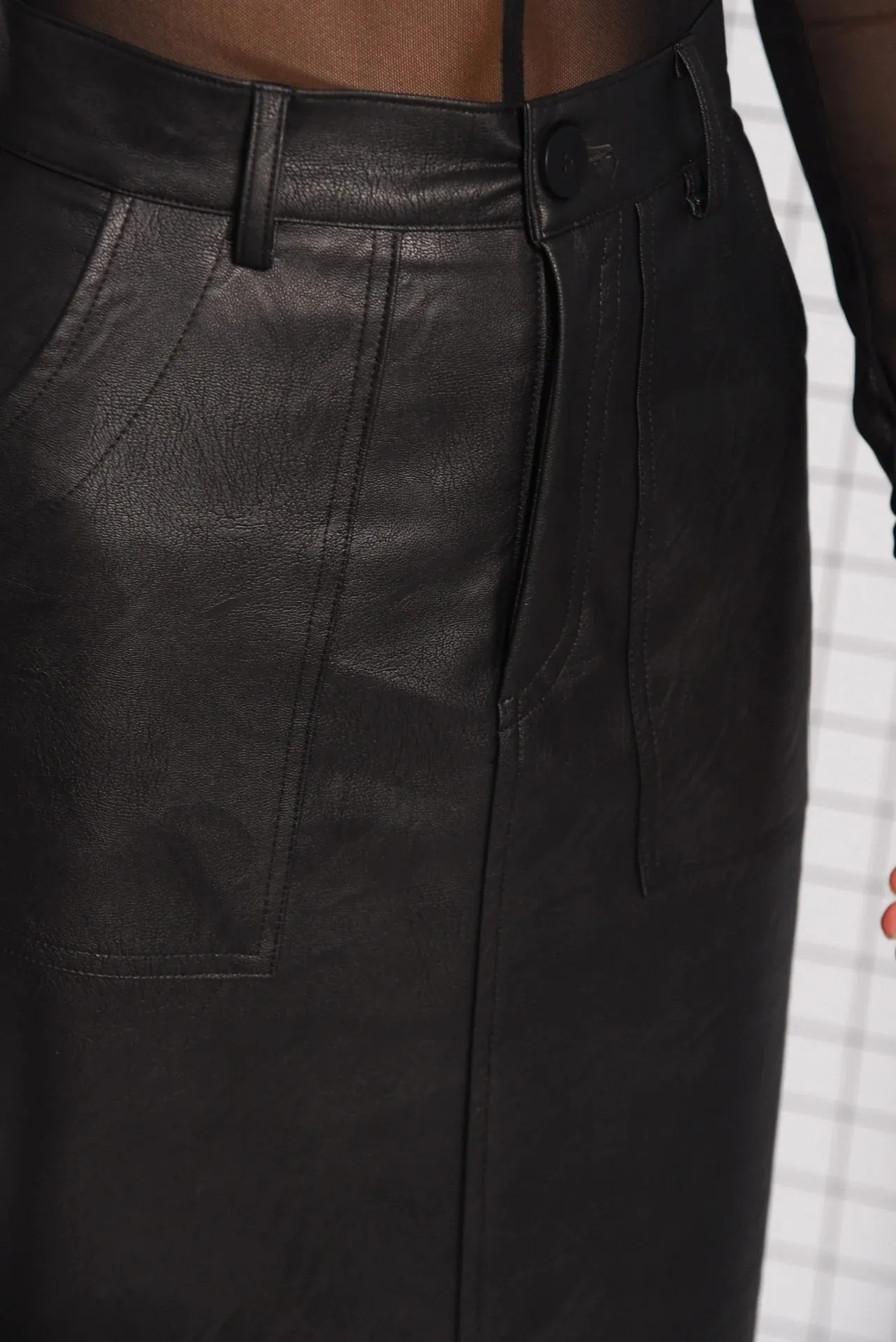 MOMENTUM MAXI SKIRT BLACK