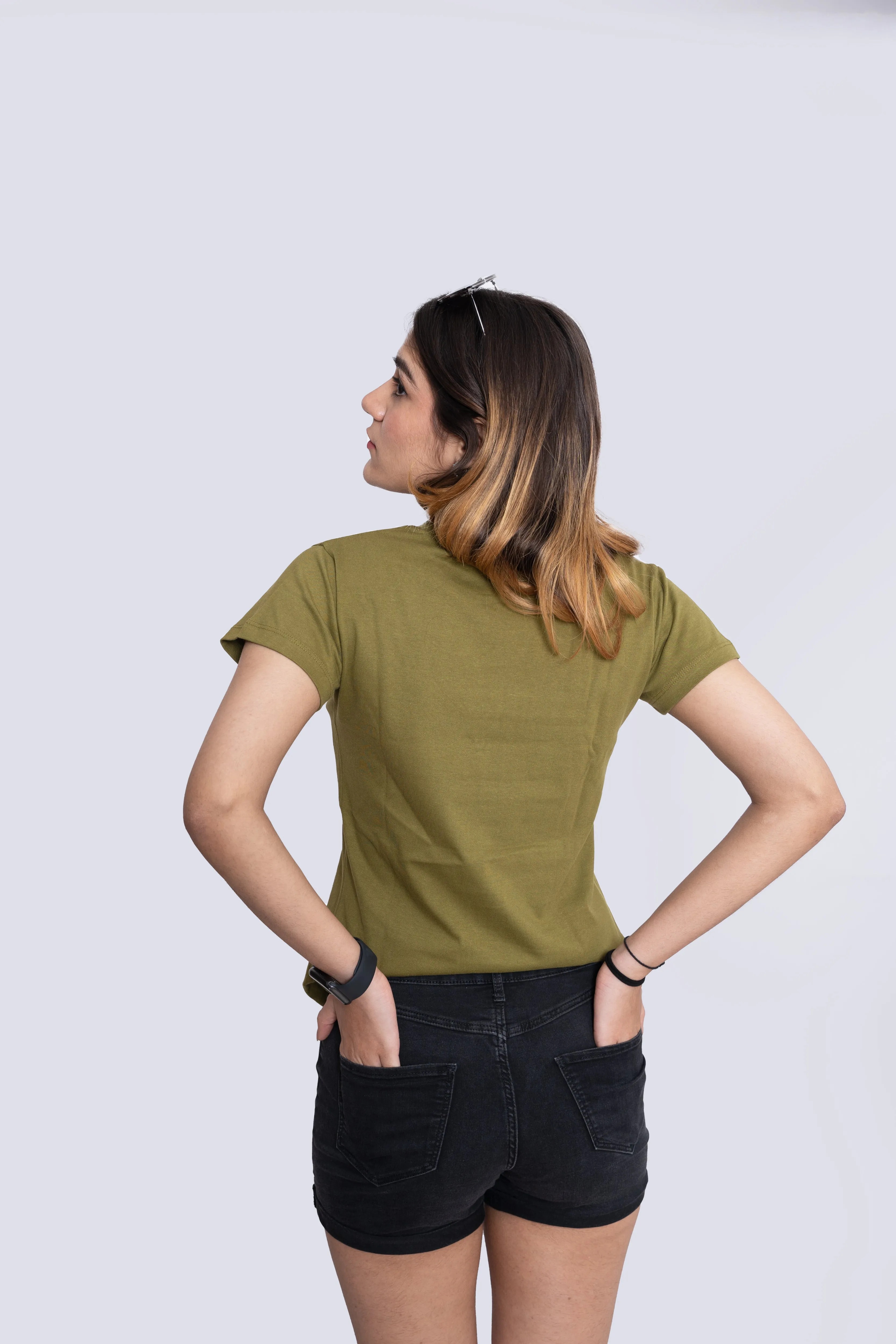 Women's Green Surfing Graphic Printed Classic Fit Tshirt